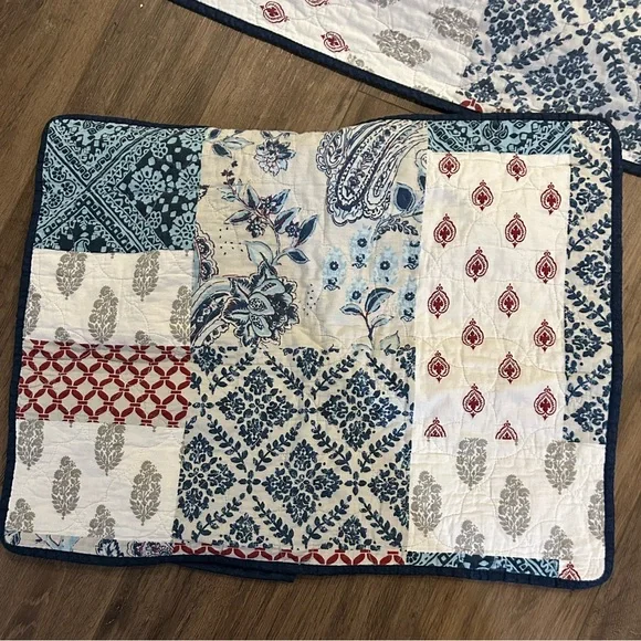 🛌 Pretty Country Bedding - Picture 3 of 10